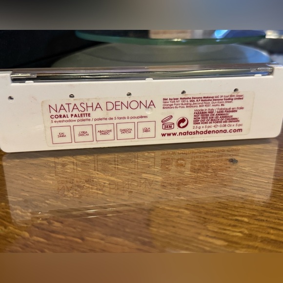 Natasha Denona Coral Palette used 1x.   Smoke free home. - Picture 2 of 3